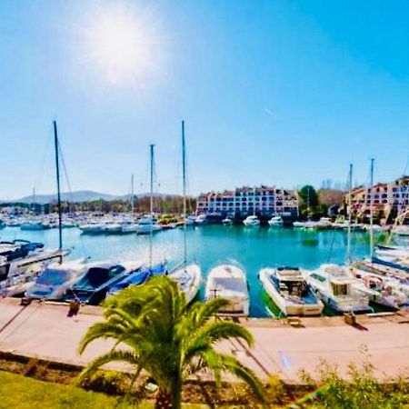 Apartmán Petit Cocon Magnifique Vue Sur Marina Dans Le Golfe De Saint Tropez Cogolin Exteriér fotografie