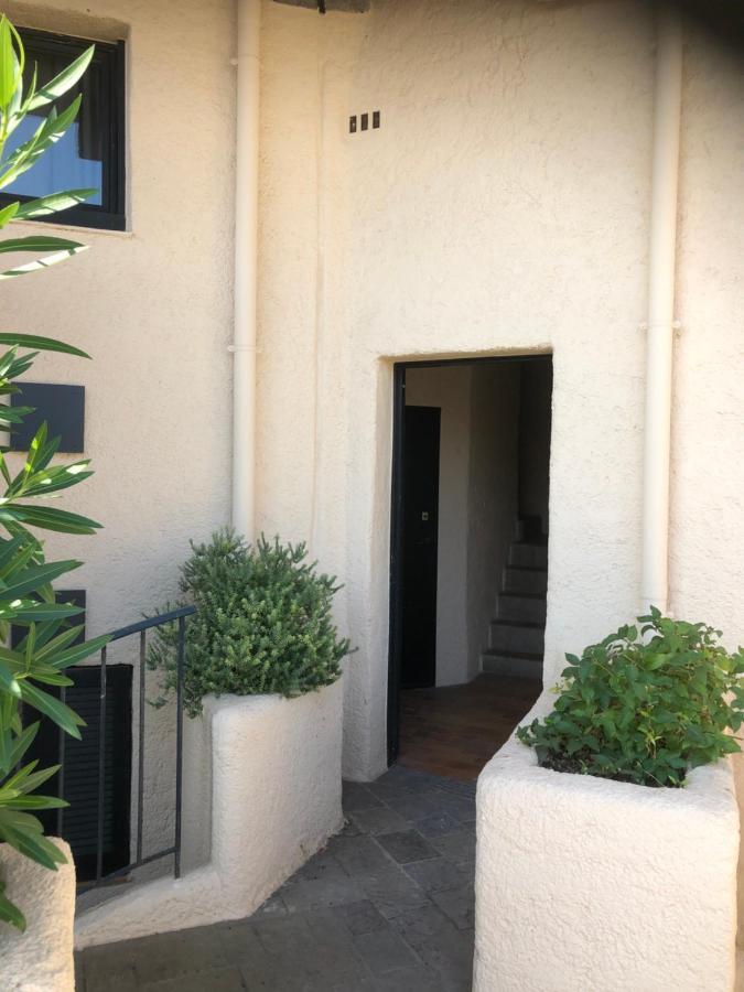 Apartmán Petit Cocon Magnifique Vue Sur Marina Dans Le Golfe De Saint Tropez Cogolin Exteriér fotografie